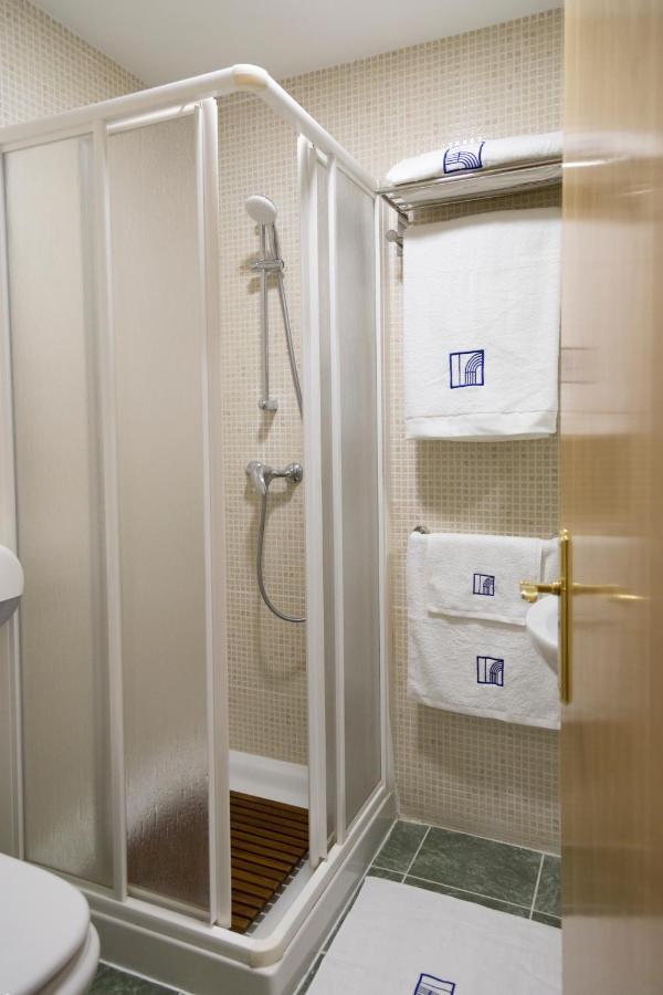 Hostal Pradaria Asador & Alojamiento Arcas エクステリア 写真