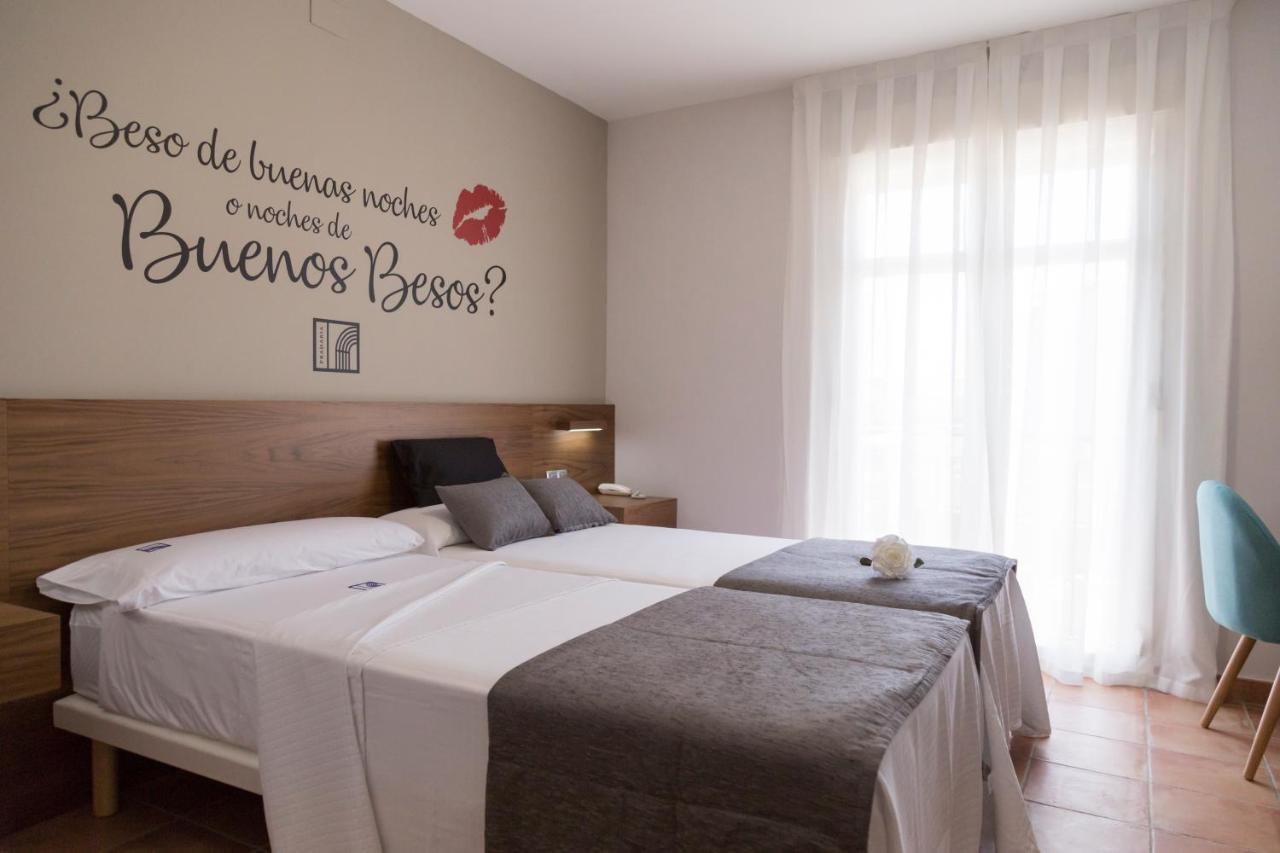 Hostal Pradaria Asador & Alojamiento Arcas エクステリア 写真